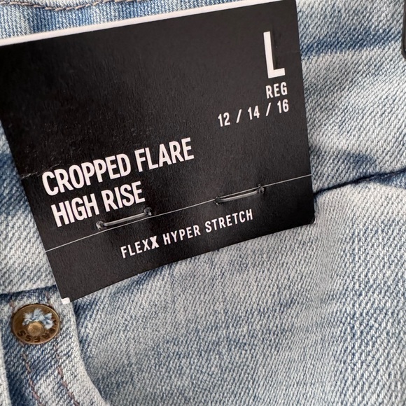 Express Cropped Flare High Rise - Picture 3 of 4